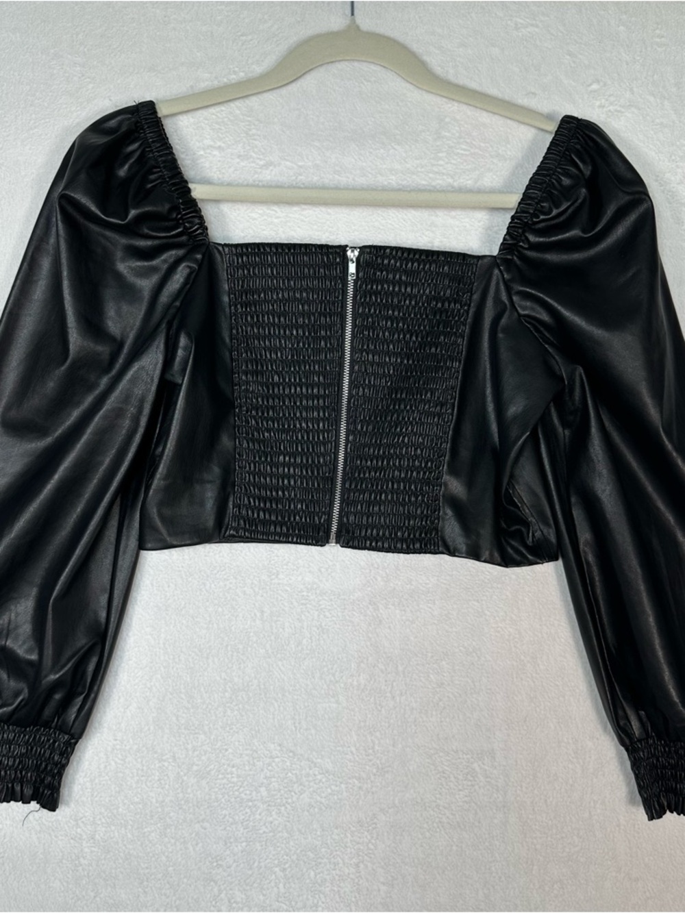 7 For All Mankind Faux Leather Top S Romantic Goth Edgy Puff Sleeve Blouse - Picture 7 of 8